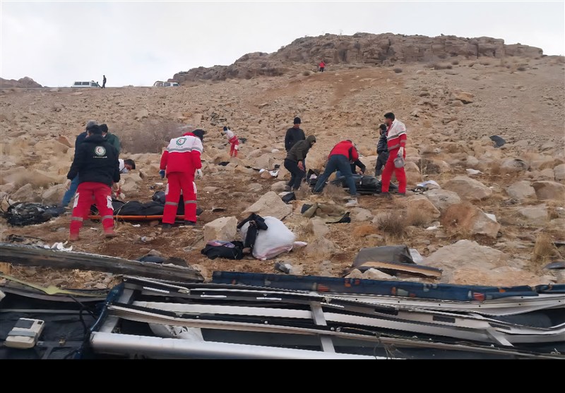 آخرین وضعیت حادثه واژگونی مرگبار اتوبوس در گردنه ایلاندره؛ 4 فوتی و 17 مصدوم اخبار اصفهان , اخبار شاهین شهر , اخبار نجف آباد ,