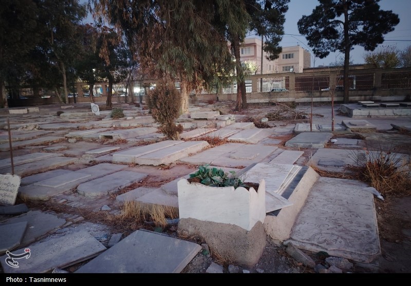 آنچه در آرامستان ابن‌بابویه گذشت|از حذف سنگ‌های تاریخی تا واکنش میراث