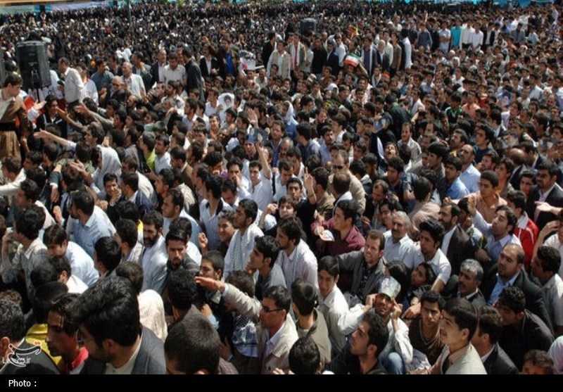 «22 گولان»؛ روزی که کردستان رنگ وحدت گرفت + تصاویر اخبار سنندج , اخبار استان کردستان , رهبر انقلاب , رهبر کشوردوست , پایگاه اطلاعرسانی دفتر مقام معظم رهبری , رئیس دفتر مقام معظم رهبری , بعثه مقام معظم رهبری , انقلاب اسلامی ,