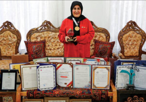 بانوی ایرانی رکورد دار اهدای خون را بشناسیم