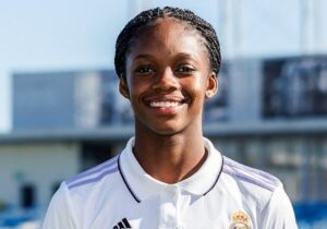 ثبت رکورد بزرگ در تاریخ فوتبال توسط دختر ۱۸ ساله