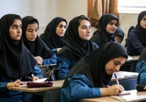 عربی اجباری است، انگلیسی اجباری نیست/ دانش‌آموزان آموزش کدام زبان‌ها را می‌توانند انتخاب کنند؟