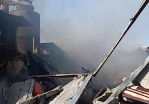 آتش سوزی ۴ باب سوله صنعتی در اسلامشهر