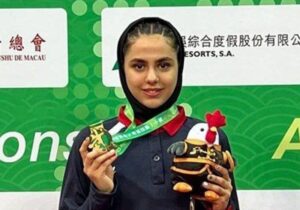 دختر ووشوکار ایران بر بام آسیا ایستاد