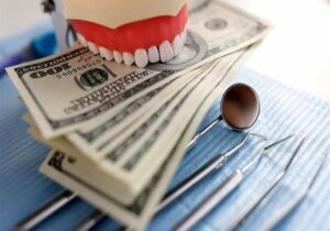 قبل از مراجعه به دندانپزشک ۱۰۰ میلیون در جیب بگذارید