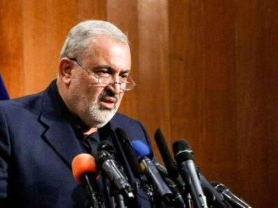 وزیر صمت: اصفهان یک سال دیگر به دریای عمان وصل می‌شود