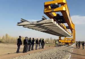 عملیات ریل‌گذاری راه‌آهن شلمچه ـ بصره آغاز شد