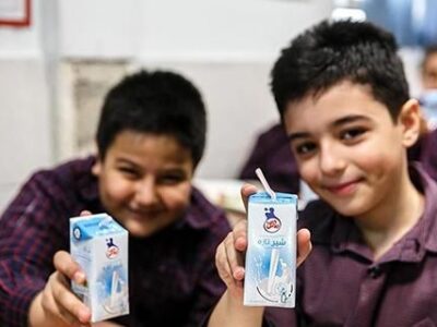 توزیع شیر مدارس در این منطقه محروم