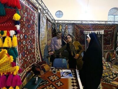نمایشگاه گل و گیاه و صنایع دستی در زنجان کار خود را آغاز کرد