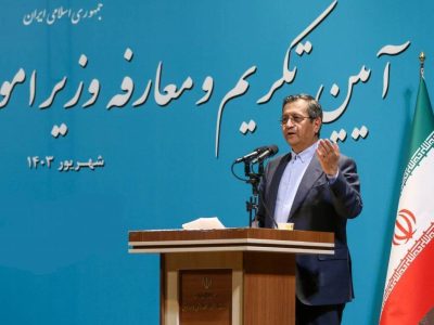 همتی: دشواری معیشت مردم از حد معمول خارج شده است