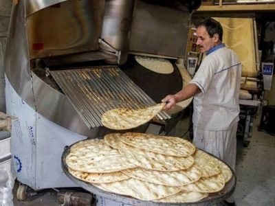 تجمع نانوایان در برخی شهرها/ دولت یارانه نان را پرداخت کند!