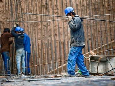 پرداخت مطالبات کارگران باید در اولویت باشد