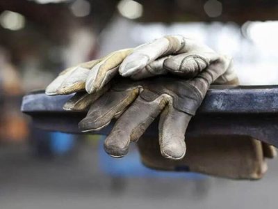 نیمی از جمعیت ایران، بیکارند/ ۸۶ درصد از زنان در بازار کار حضور ندارند