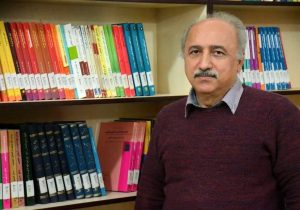 افقه: یا باید بجنگیم یا مذاکره کنیم، راه سومی نمی‌شناسم/ دولت در پرداخت حقوق کارکنانش به مشکل می‌خورد