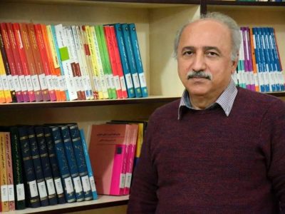 افقه: یا باید بجنگیم یا مذاکره کنیم، راه سومی نمی‌شناسم/ دولت در پرداخت حقوق کارکنانش به مشکل می‌خورد