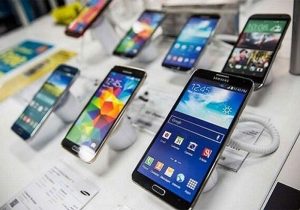 مسافران چقدر موبایل وارد کشور می‌کنند؟
