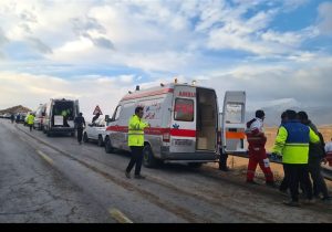 آخرین وضعیت حادثه واژگونی مرگبار اتوبوس در گردنه ایلاندره؛ ۴ فوتی و ۱۷ مصدوم