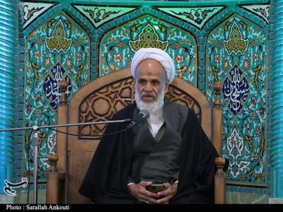 آیتالله شیخبهائی: دشمن بهدنبال تفرقه بود/ امام(ره) پرچم وحدت را برافراشت