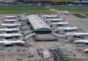 اختلال در پروازهای فرودگاه لندن به دلیل اعتصاب کارکنان