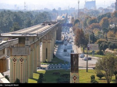 بلاتکلیفی ۲۰ ساله قطار شهری کرمانشاه/ حصار ‌ستون‌های غول‌پیکر/ از تراموا تا مونوریل و دوباره مترو‌!