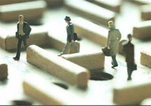 تعدیلهای سلیقهای کارفرمایان؛ راهی برای دور زدن تعهدات پایان سال