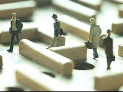 تعدیل‌های سلیقه‌ای کارفرمایان؛ راهی برای دور زدن تعهدات پایان سال