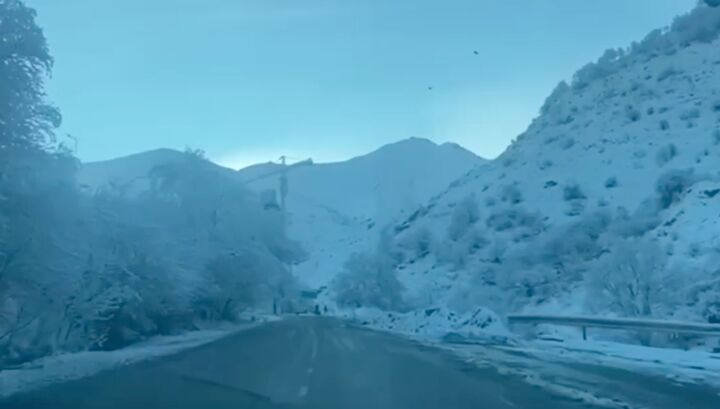 جاده کندوان سفیدپوش شده است جاده کندوان سفیدپوش شده است