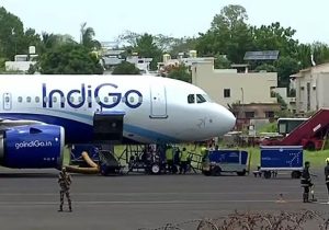 دو تهدید پیاپی، ۳۰۰ پرواز در آسمان هند را لغو کرد