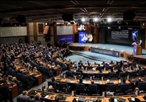 عارف: در آستانه یک جهش دیجیتال هستیم/ میتوانیم ایران را به هاب منطقه فناوری اطلاعات و ارتباطات تبدیل کنیم