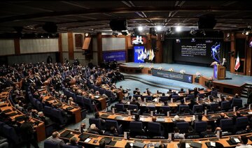 عارف: در آستانه یک جهش دیجیتال هستیم/ میتوانیم ایران را به هاب منطقه فناوری اطلاعات و ارتباطات تبدیل کنیم