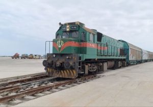 قطار میانه به تهران در هشتگرد از ریل خارج شد