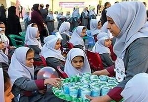 وزیر آموزش و پرورش: شیر فقط در مدارس ابتدایی دولتی توزیع می‌شود