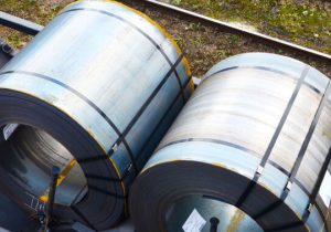 وضعیت کلاف گرم در سال ۲۰۲۵؛ میانگین قیمت سالانه محصولات ۵ تا ۱۲ درصد کاهش یافت