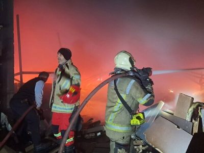 آتشسوزی گسترده در منطقه صنعتی جاده ساوه + تصاویر