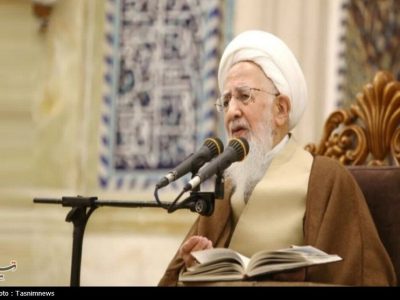 آیتالله جوادی آملی: مسئولان با عقلانیت و تدبیر مشکلات مردم را حل کنند