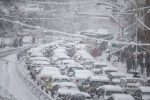 بارش برف خیابان های تهران را قفل کرد