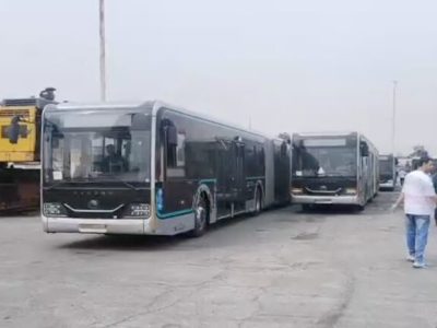 ترخیص صدها تاکسی، واگن قطار و اتوبوس برقی شهرداری تهران از گمرک شهید رجایی