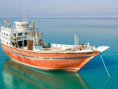 توقیف محموله بزرگ کالاهای ممنوعه در آب‌های بوموسی