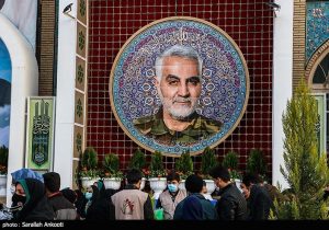 شهید سلیمانی الگویی زنده از «انسانسازی در میدان عمل»