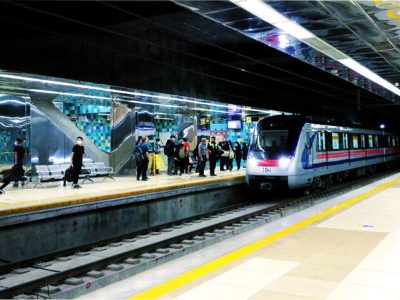 مترو فعلا در ایستگاه بازار تهران مسافرگیری ندارد