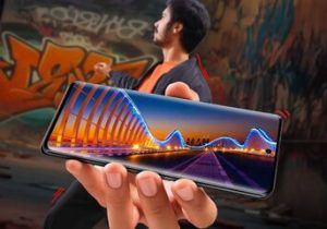 گوشی پوکو M۸ نمایشگر لبهخمیده پرنور خواهد داشت