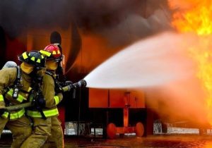 ۲ کشته در آتش‌سوزی یک سوله در ساوجبلاغ