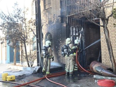 آتش‌سوزی ‌یک واحد مسکونی در بندرعباس؛ مردم نگران نباشند+فیلم