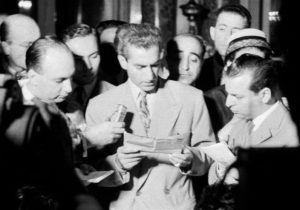 از کاخ تا کپر؛ تصویر دوگانه ایرانِ پهلوی در گزارش نیویورکتایمز