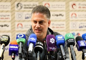 اعتراض سرمربی فولاد به پنالتی اعلامنشده مقابل خیبر