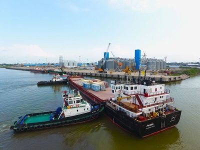 افتتاح و آغاز عملیات اجرایی ۵۶ طرح سرمایهگذاری در منطقه آزاد انزلی