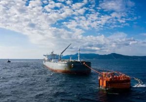 افزایش قیمت نفت پیش از گفتوگوهای تهران و واشنگتن