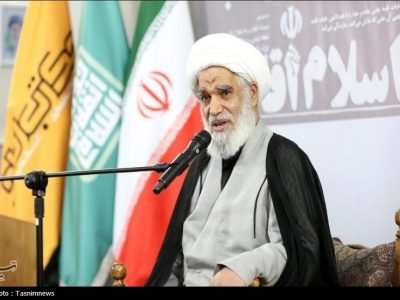 جهان در حال عبور از بلوک سلطه به گفتمان انقلاب اسلامی است