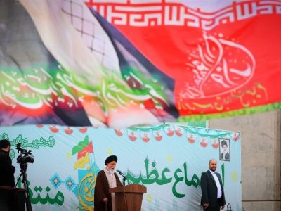 غیبت امام زمان (عج) در ظهور و نه حضور است