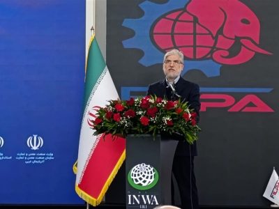 وزیر علوم: صنعتگران پروژه‌های‌‌ “تحقیقاتی” را به دانشگاه‌ها بیاورند